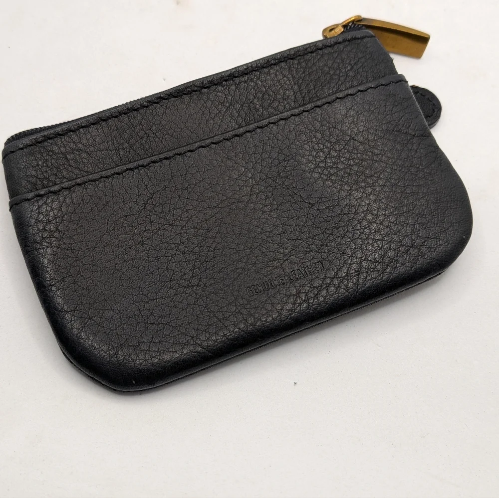 Fossil Black Pebbled Leather Zip Card Wallet